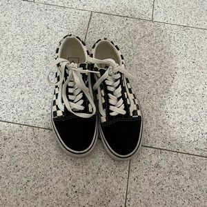 Vans sneakers size 6
